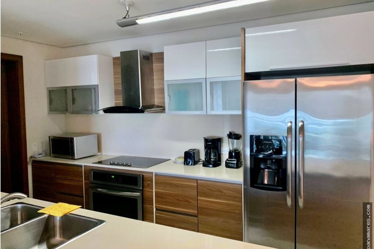 Parkside En Costa Del Este - Amoblado Y Equipado — Apartamento en Venta