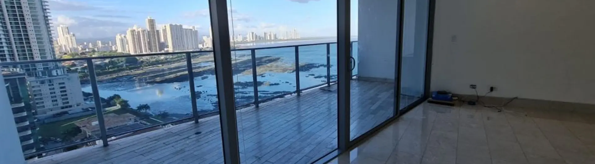 PH Grand Tower - Linea Blanca - Punta Pacifica — Apartamento en Alquiler