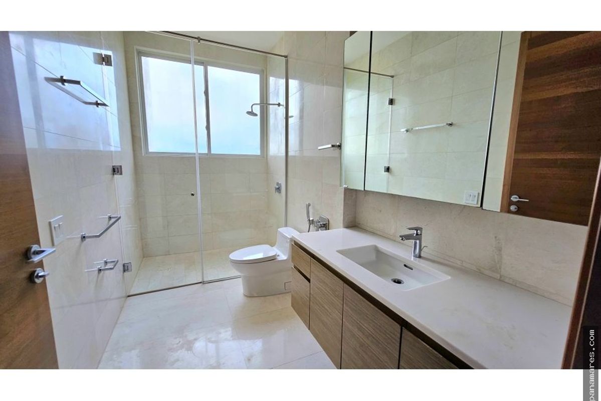 Exclusivo Apartamento En PH La Loma - Santa Maria — Penthouse en Venta