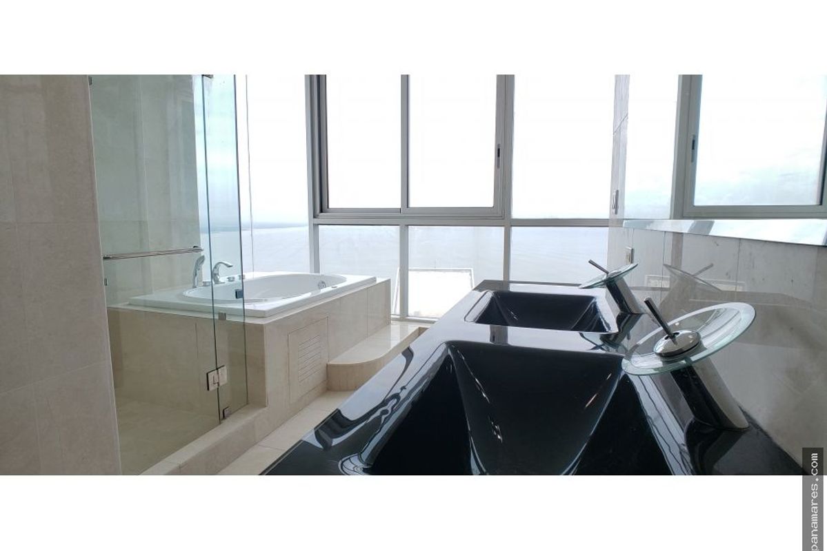 Remate Penthouse En Punta Pacifica - 2 Pisos Completos Frente Al Mar — Penthouse en Venta