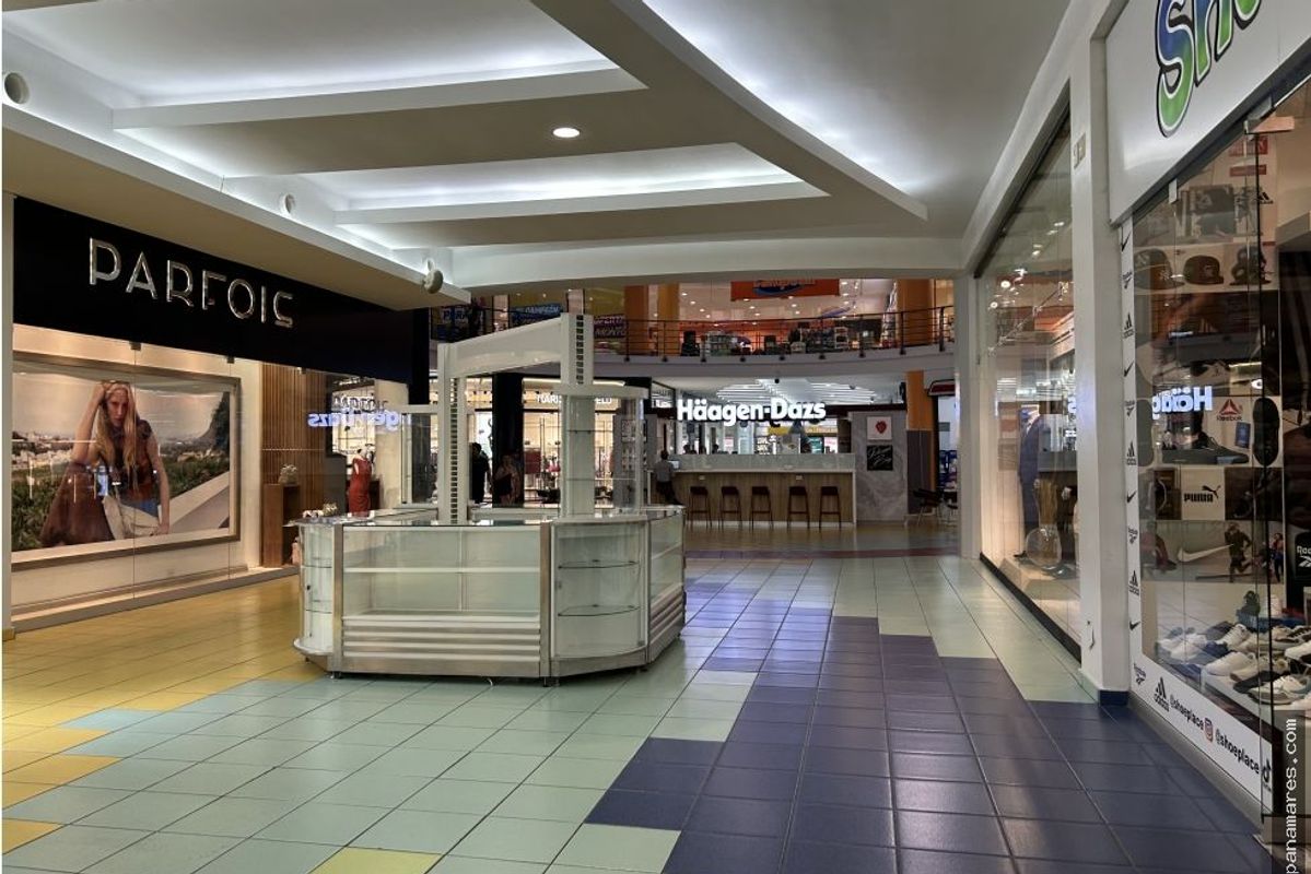 Ganga! Local En Albrook Mall – Pasillo Del Hipopótamo — Local en Venta