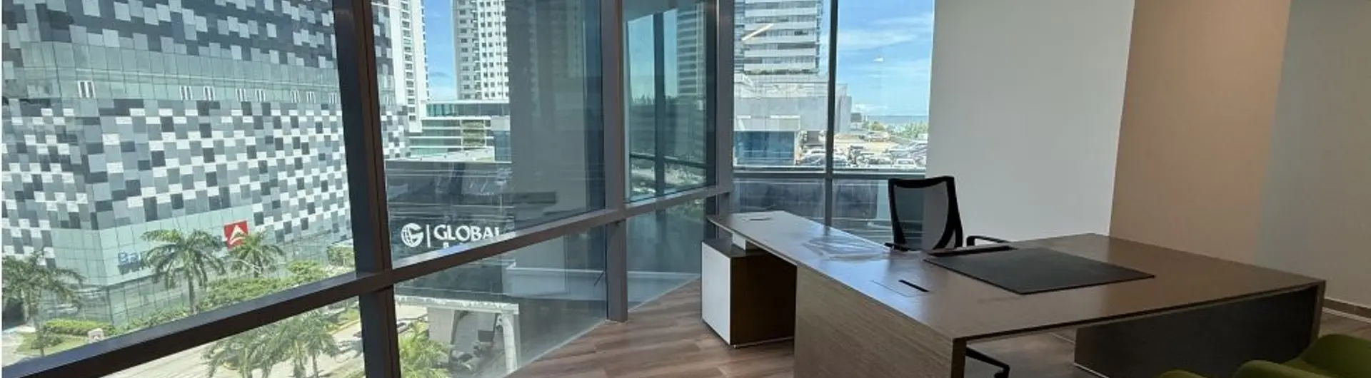 Financial Park Costa Del Este — Oficina en Alquiler