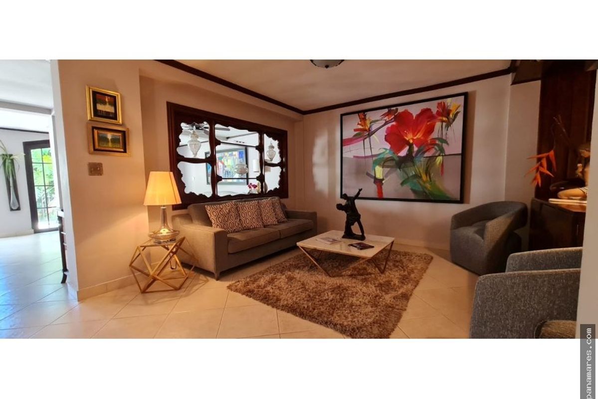 El Cangrejo - Bella Vista - Comunidad Con Garita — Casa en Venta