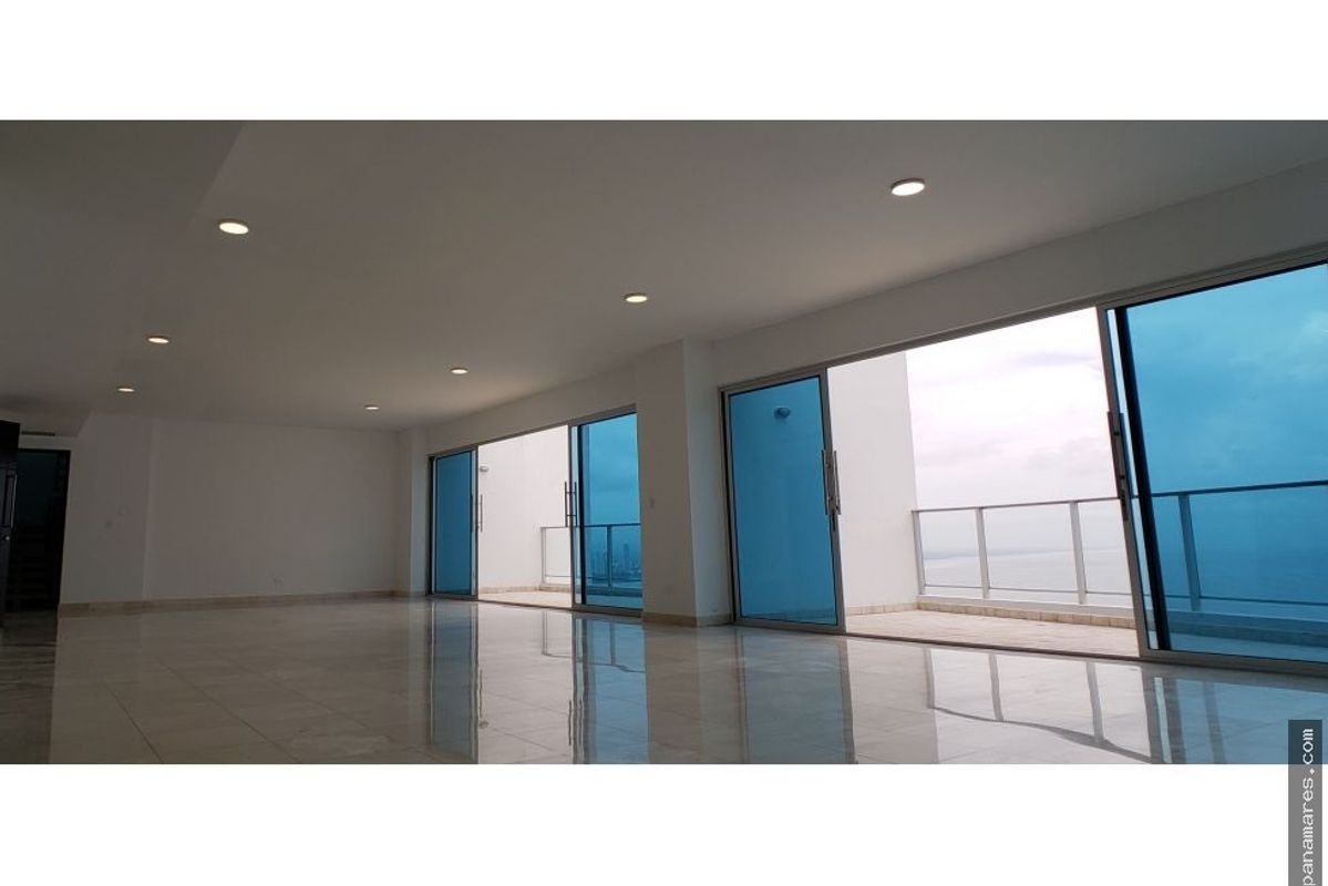 Remate Penthouse En Punta Pacifica - 2 Pisos Completos Frente Al Mar — Penthouse en Venta