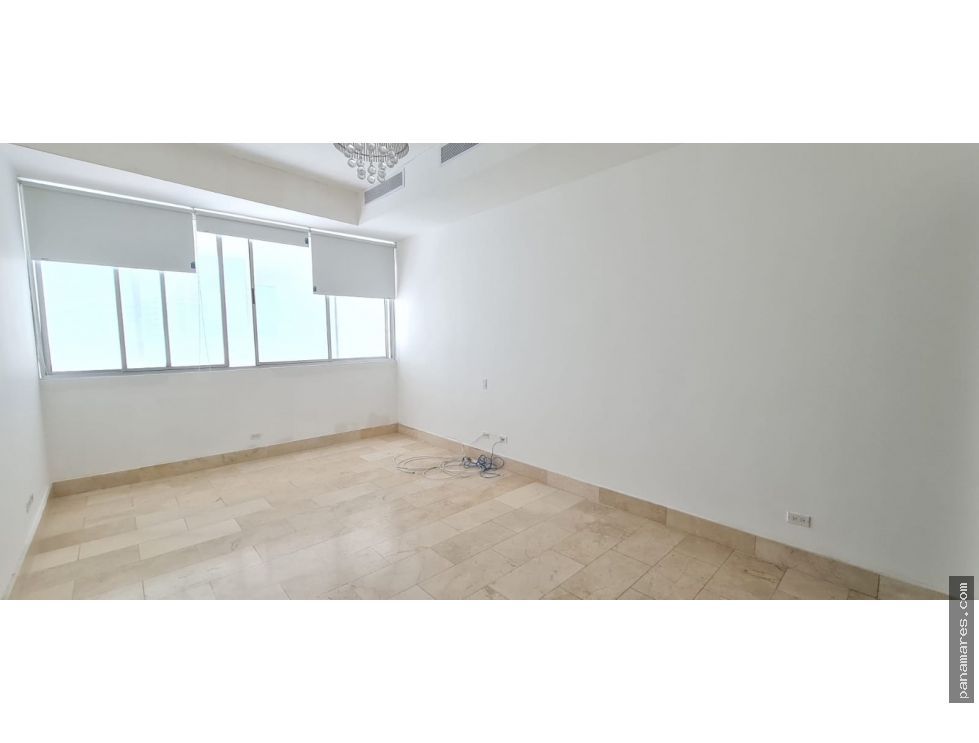 Duplex Tipo Loft Frente Al Mar En Grand Tower - Punta Pacifica — Apartamento en Venta