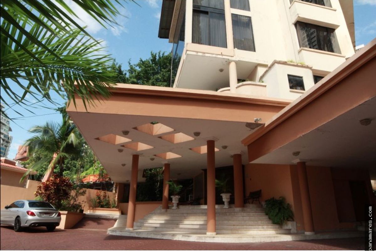 Ganga Se Vende Terreno En Patilla — Casa en Venta