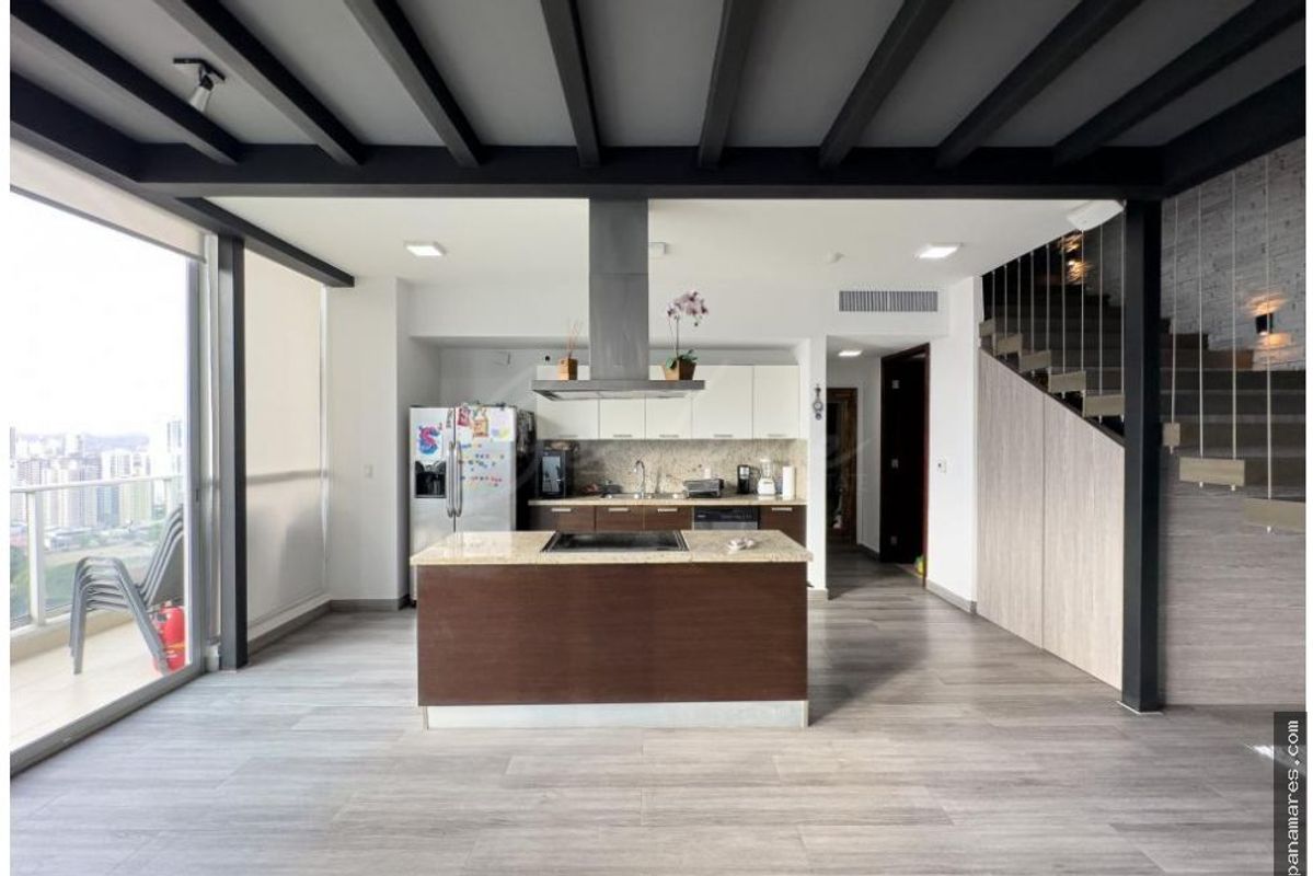 Exotico Duplex Tipo Loft Remodelado En Punta Pacifica - PH Oceanaire — Penthouse en Venta