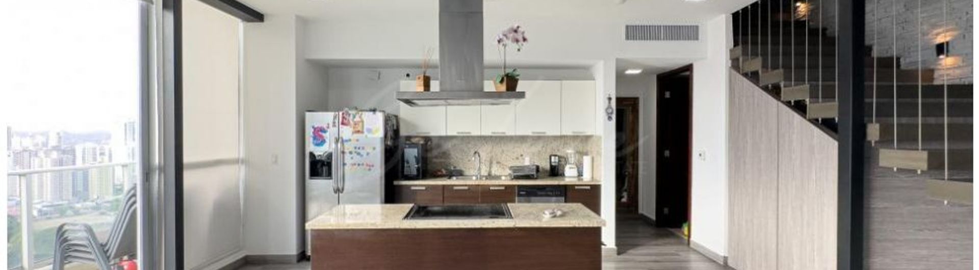 Exotico Duplex Tipo Loft Remodelado En Punta Pacifica - PH Oceanaire — Apartamento en Venta