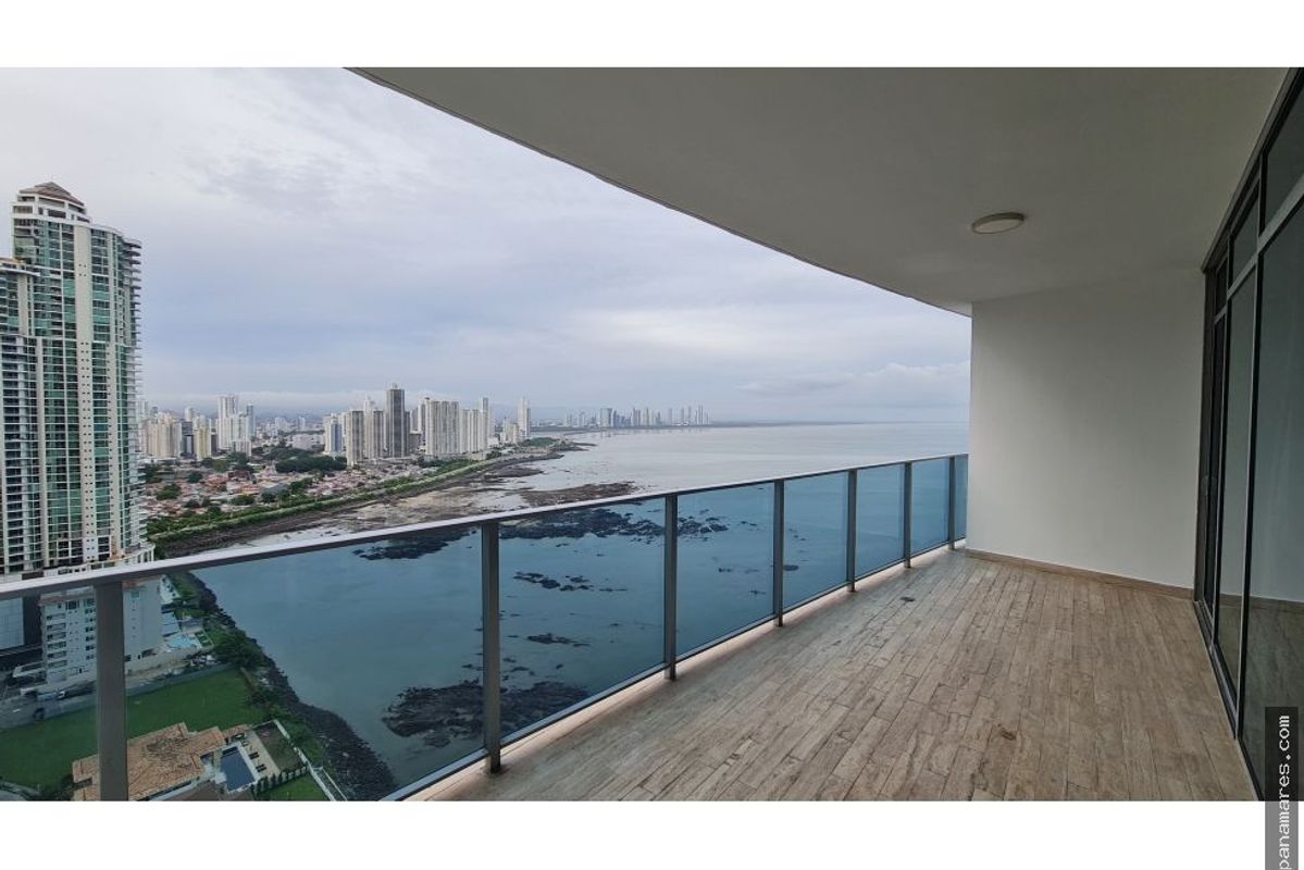 Modelo L Grand Tower - Punta Pacifica — Apartamento en Venta
