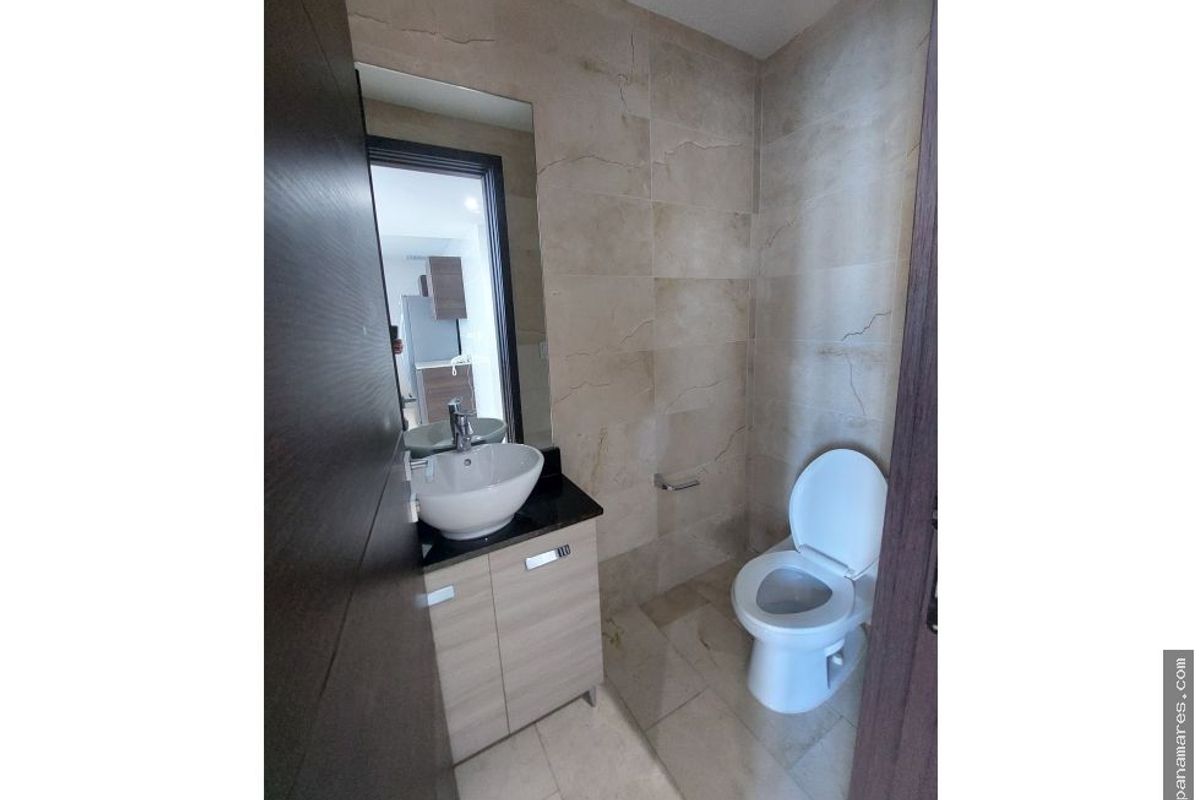 Modelo C Especial Amoblado - Grand Tower - Punta Pacifica — Apartamento en Alquiler