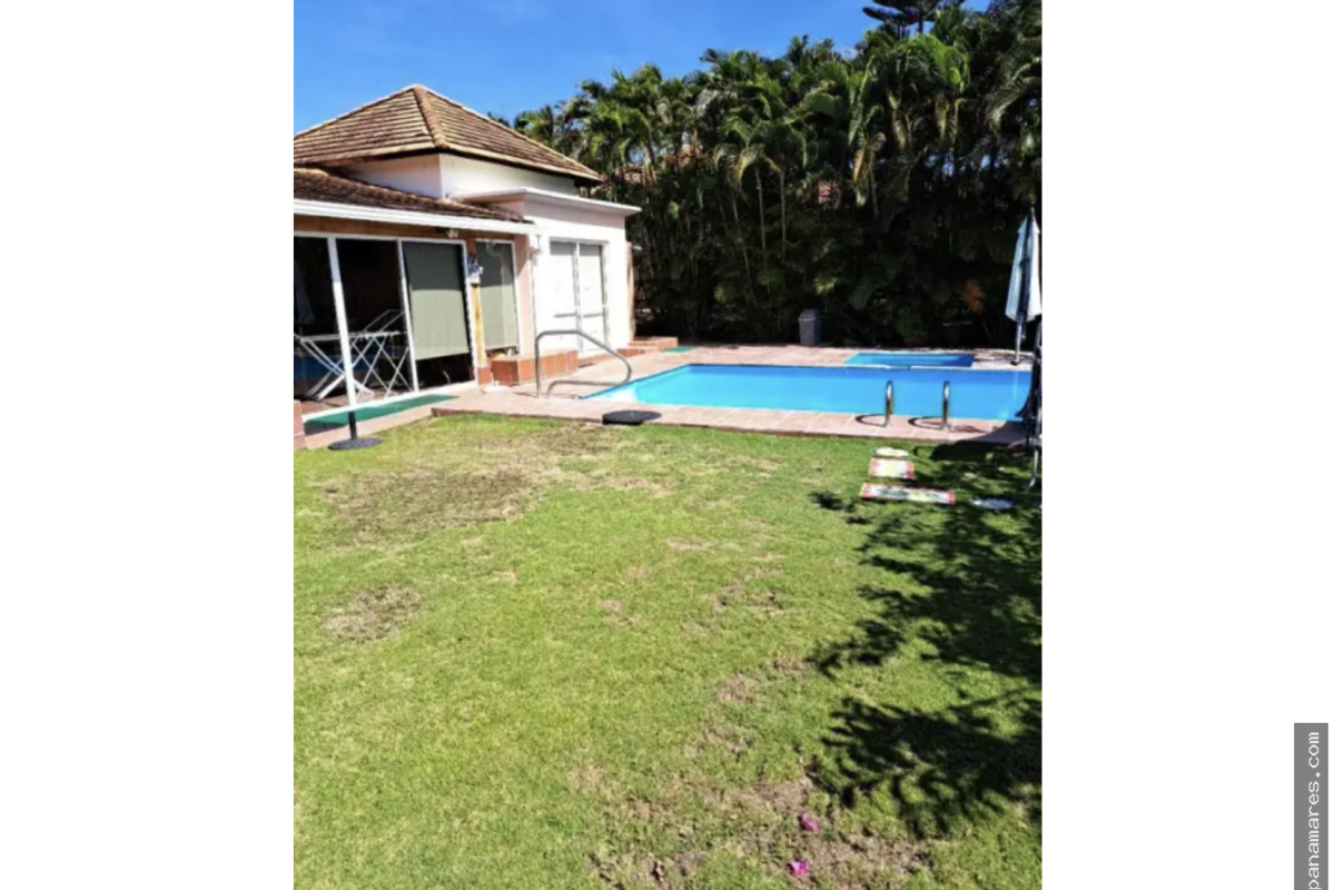 Villa En Decameron - Playa Farallon - Rio Hato — Casa de Playa en Venta