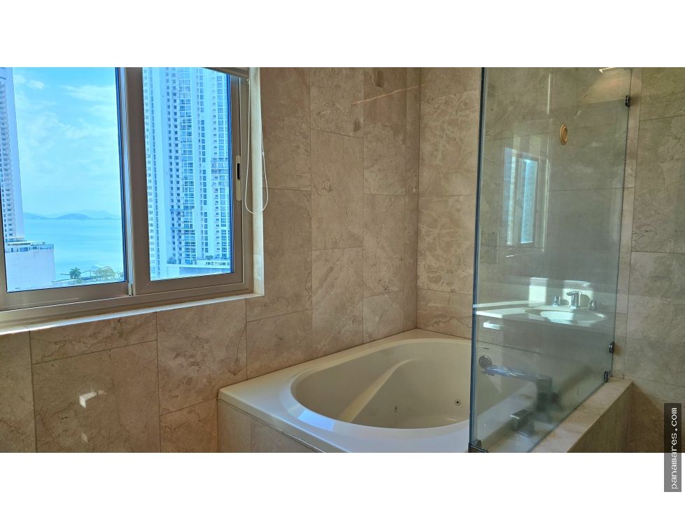Pacific Point -  Punta Pacifica — Apartaestudio en Venta