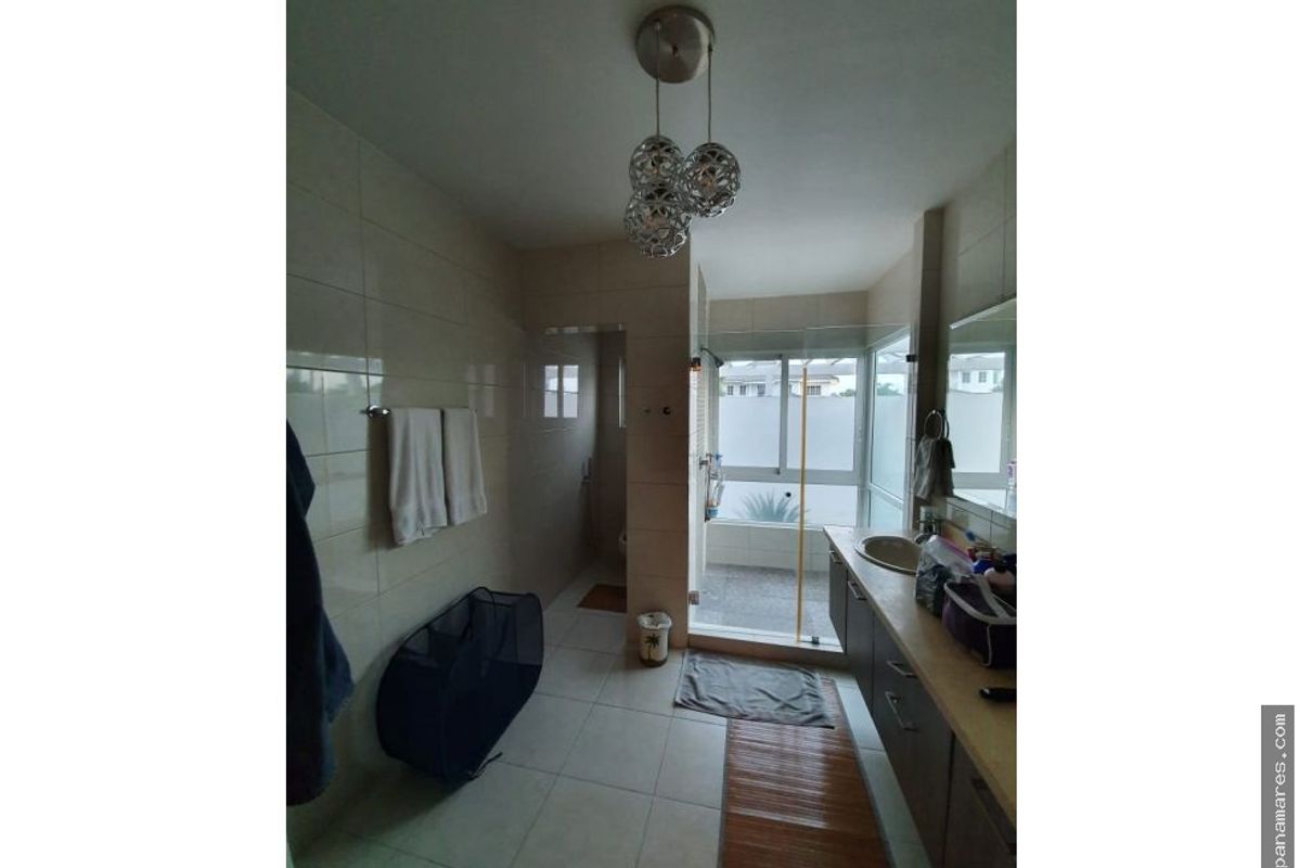 Villa En Bijao Beach Club And Residences — Casa de Playa en Venta