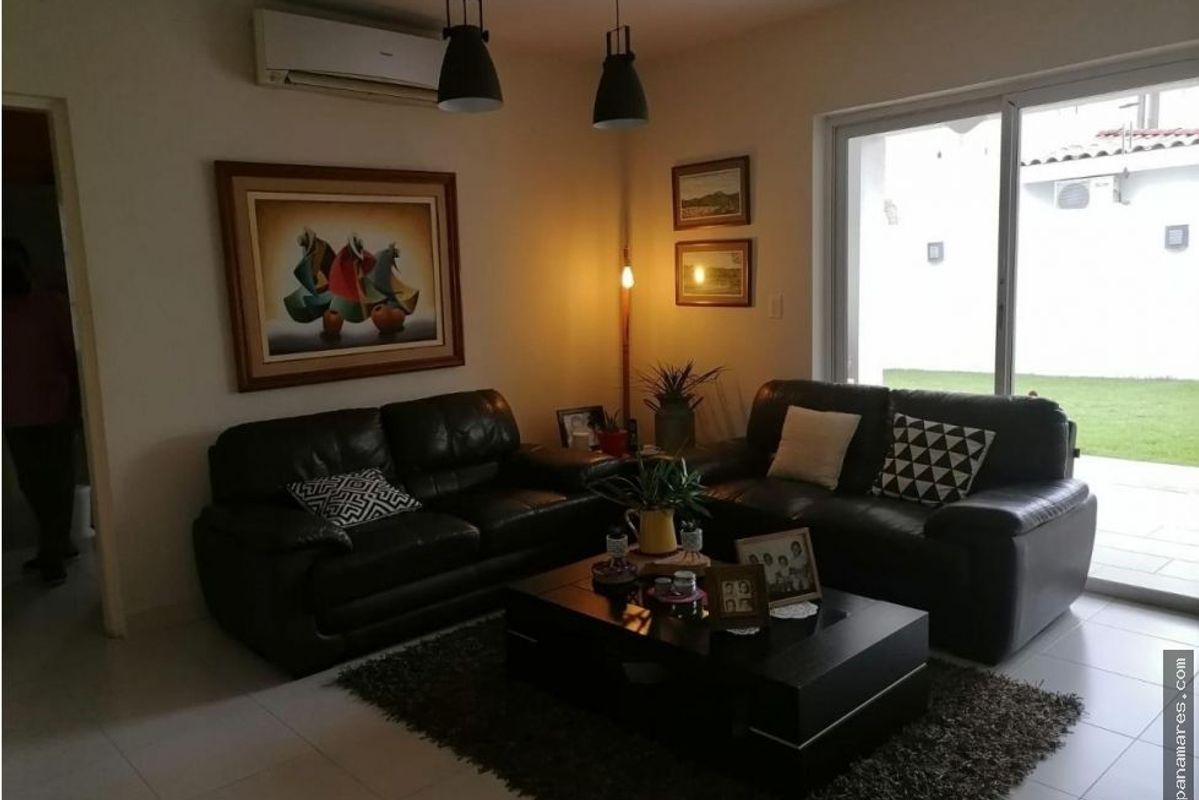 Versalles - Modelo Lyon — Casa en Venta