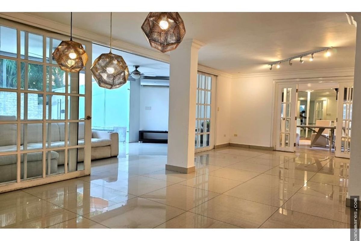 El Hexagono - Altos Del Golf - San Francisco — Casa en Venta
