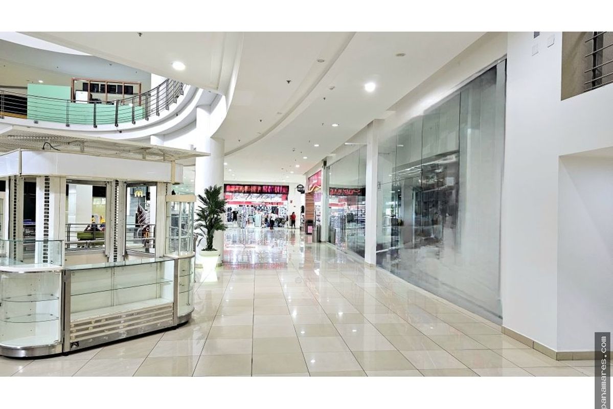 Gran Oportunidad! Local Comercial En Los Andes Mall – Alto Tráfico — Local en Venta
