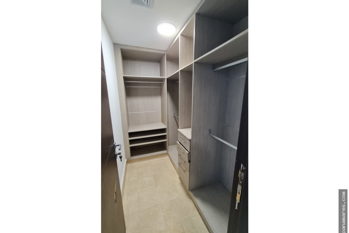 Modelo L Grand Tower - Punta Pacifica — Apartamento en Venta