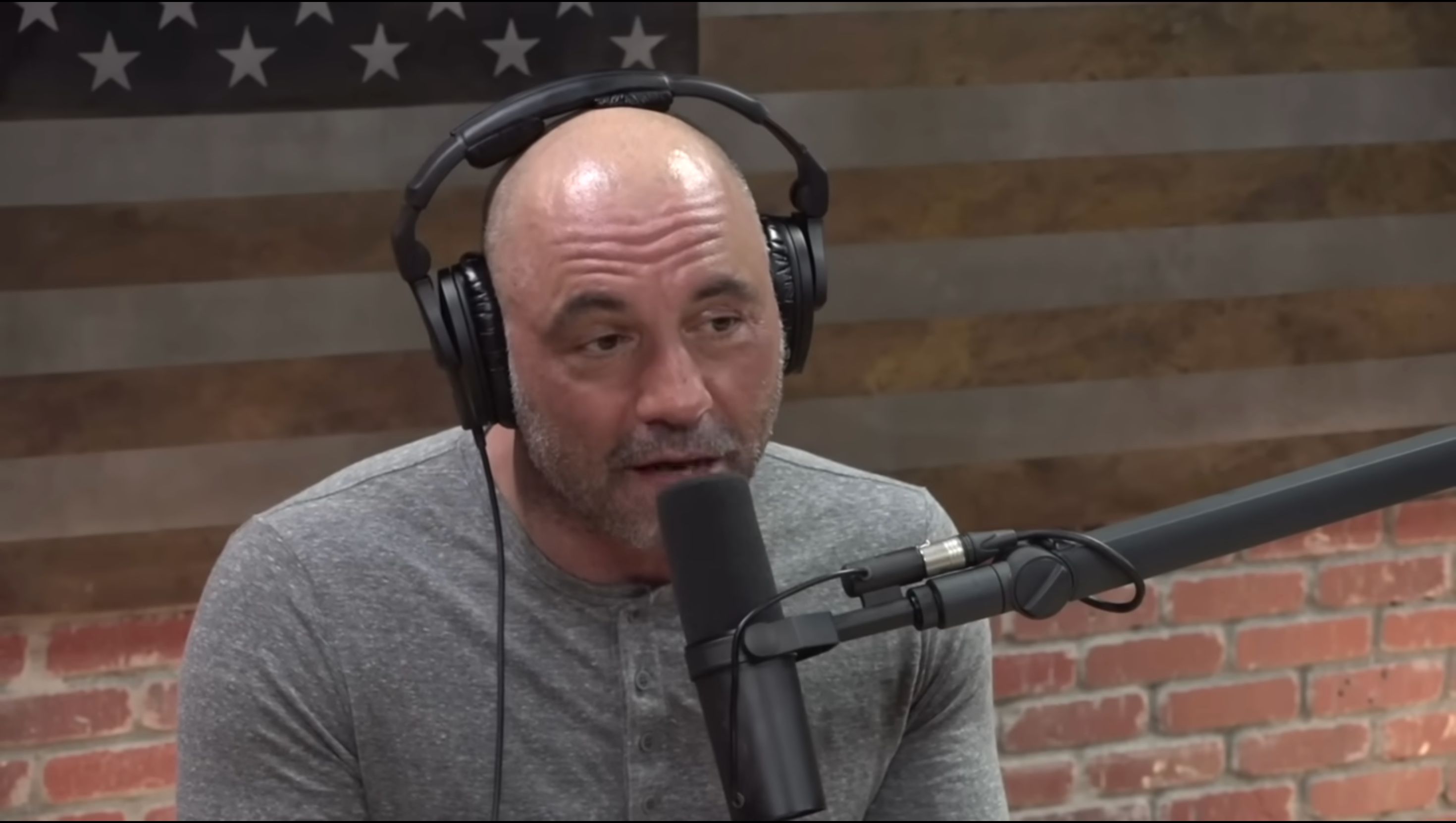Joe Rogan discussing sleep apnea