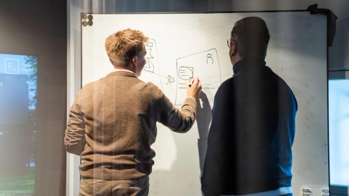 Fullstack-Utvikler som bruker KI som en integrert del av arbeidshverdagen.