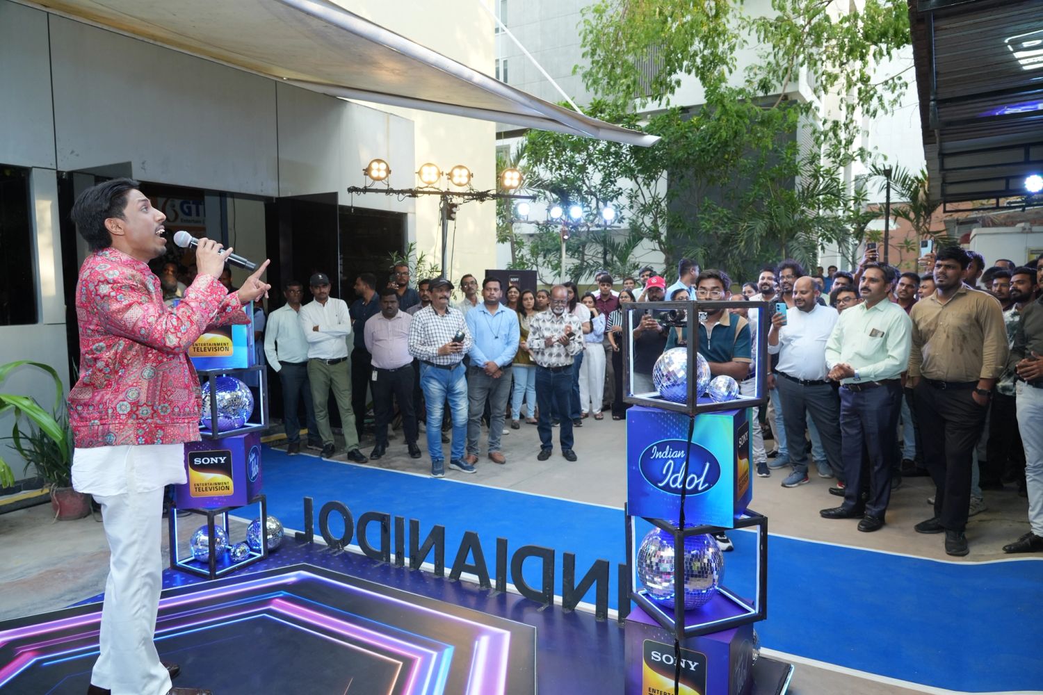 Indian Idol: Bringing the Stage to You — production still