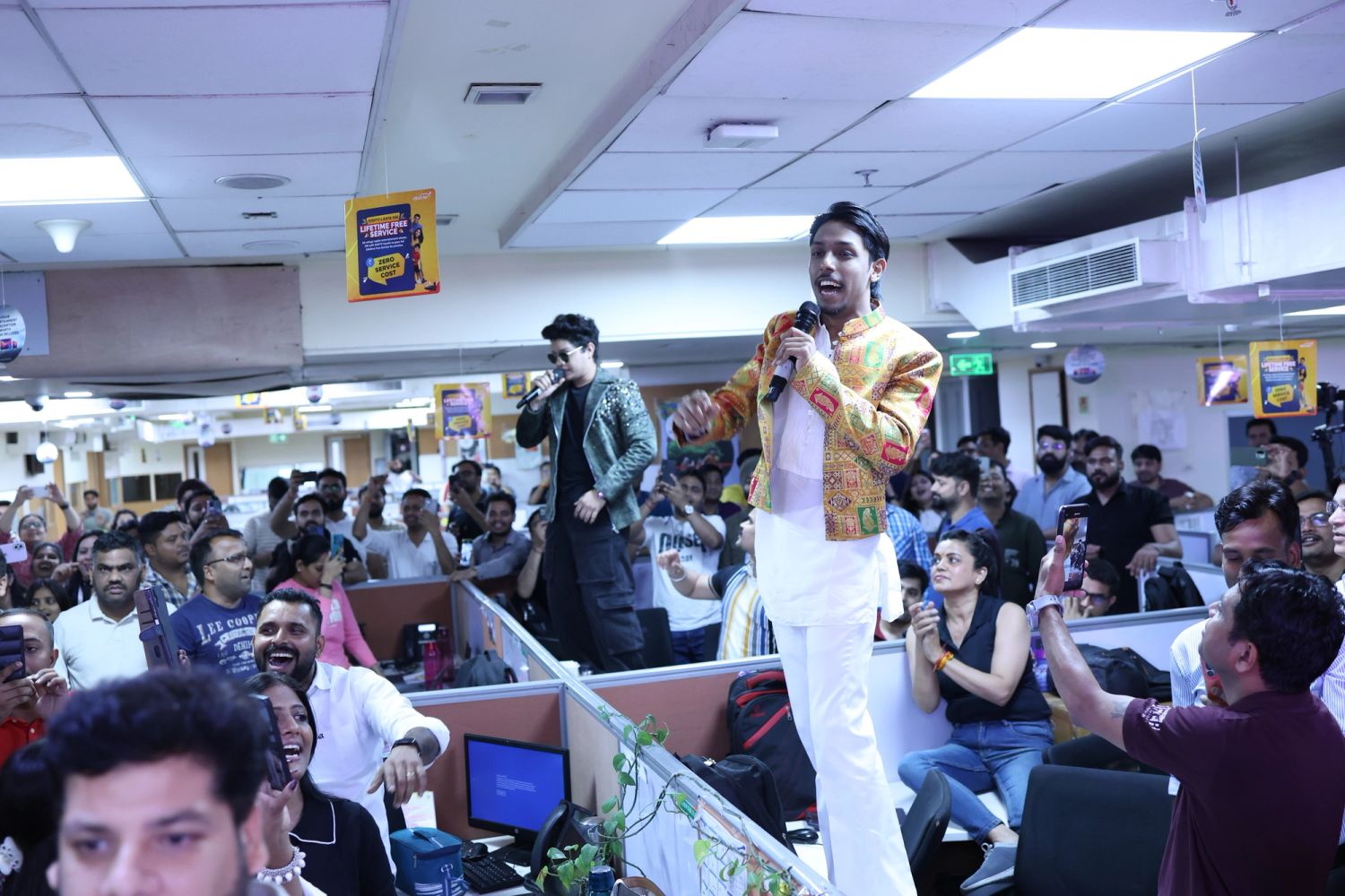 Indian Idol: Bringing the Stage to You — production still