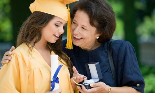 GradFund – The Smart Way to Fund Your Graduation Dreams