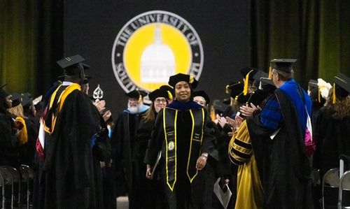 Southern Miss Graduates: Celebrate Your Achievement with Custom Products from The Graduation Hub