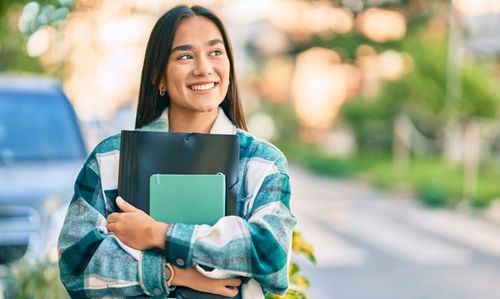 Graduation Announcements – Why Buy Them, Why Send Them?
