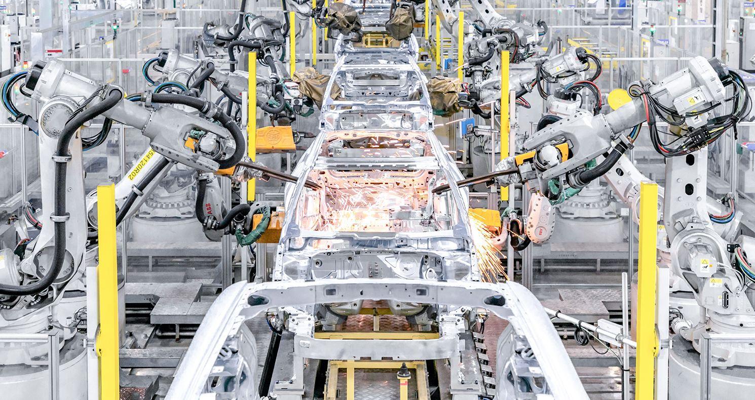 Albanese Backs Australian EV Manufacturing, Mourns Holden