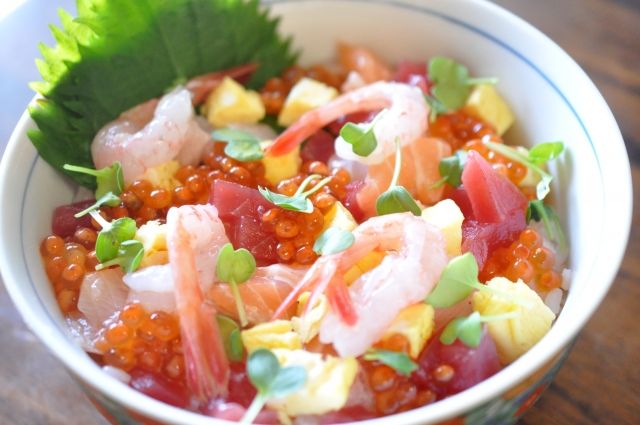 Bara-zushi specialty food