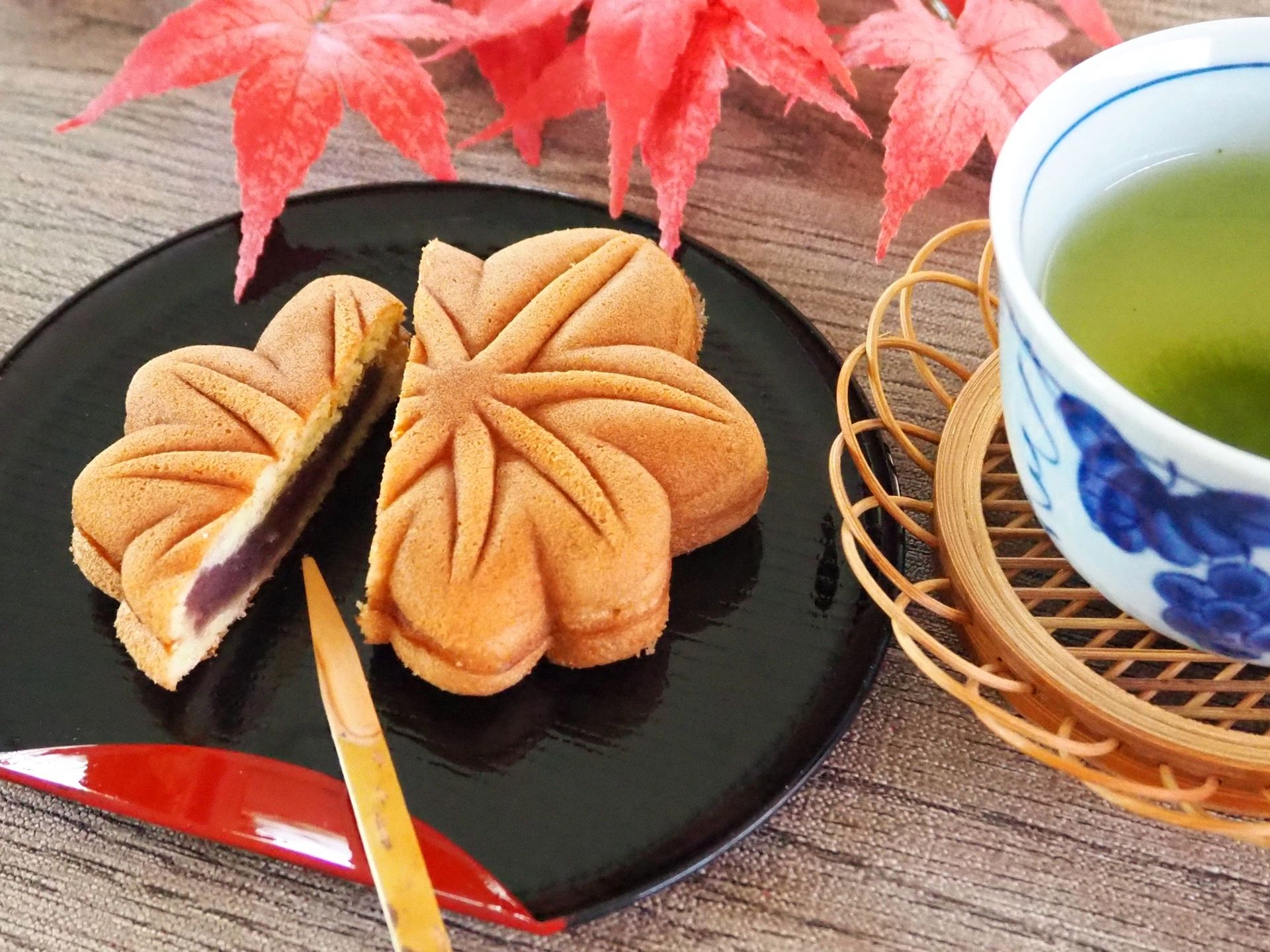 Momiji Manju