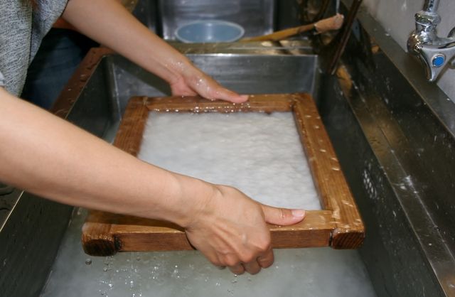 Inshū Washi craft