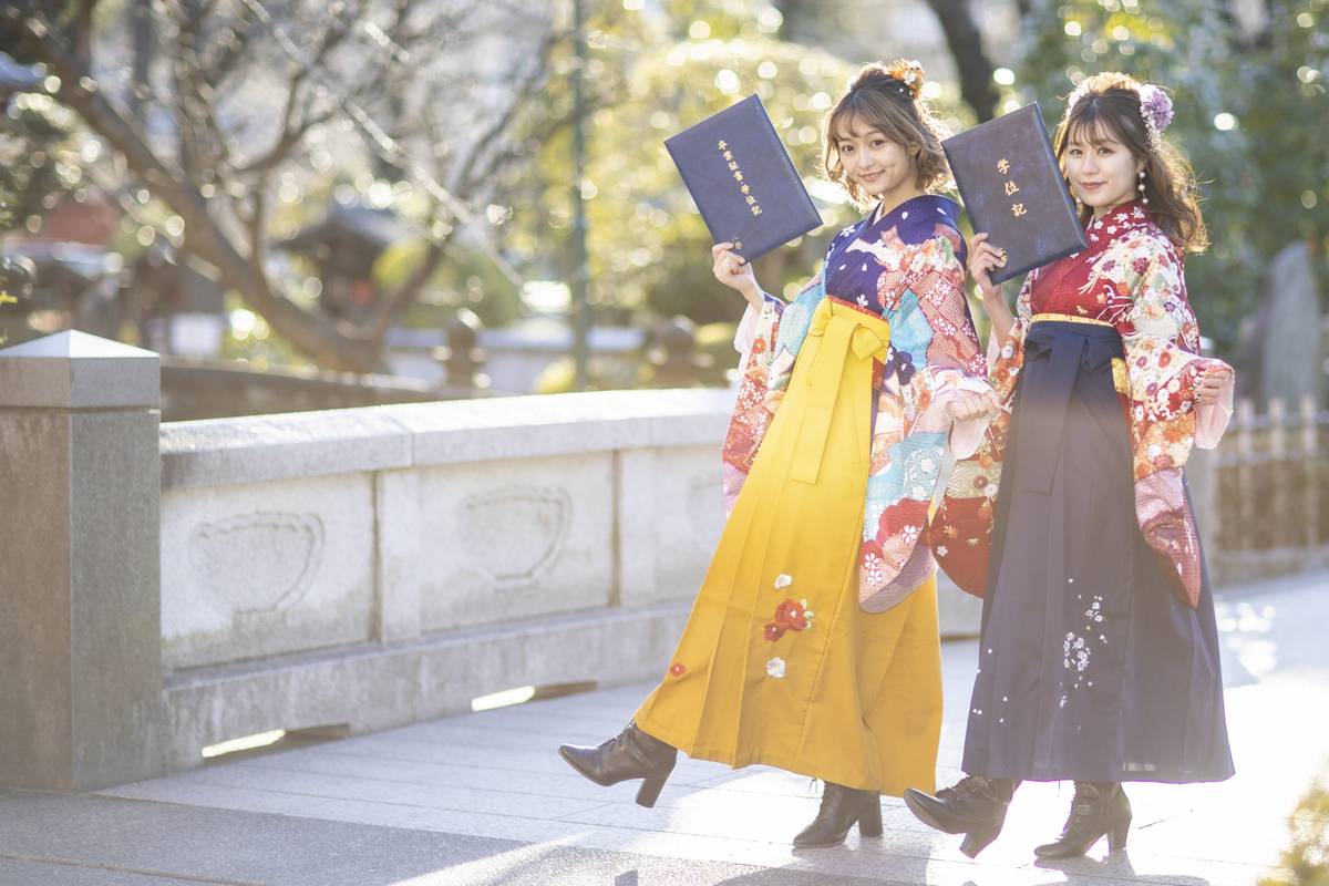 graduation dress in japan and Entrance Ceremonies Japan: How They Differ From Overseas emerald green long sleeve dress