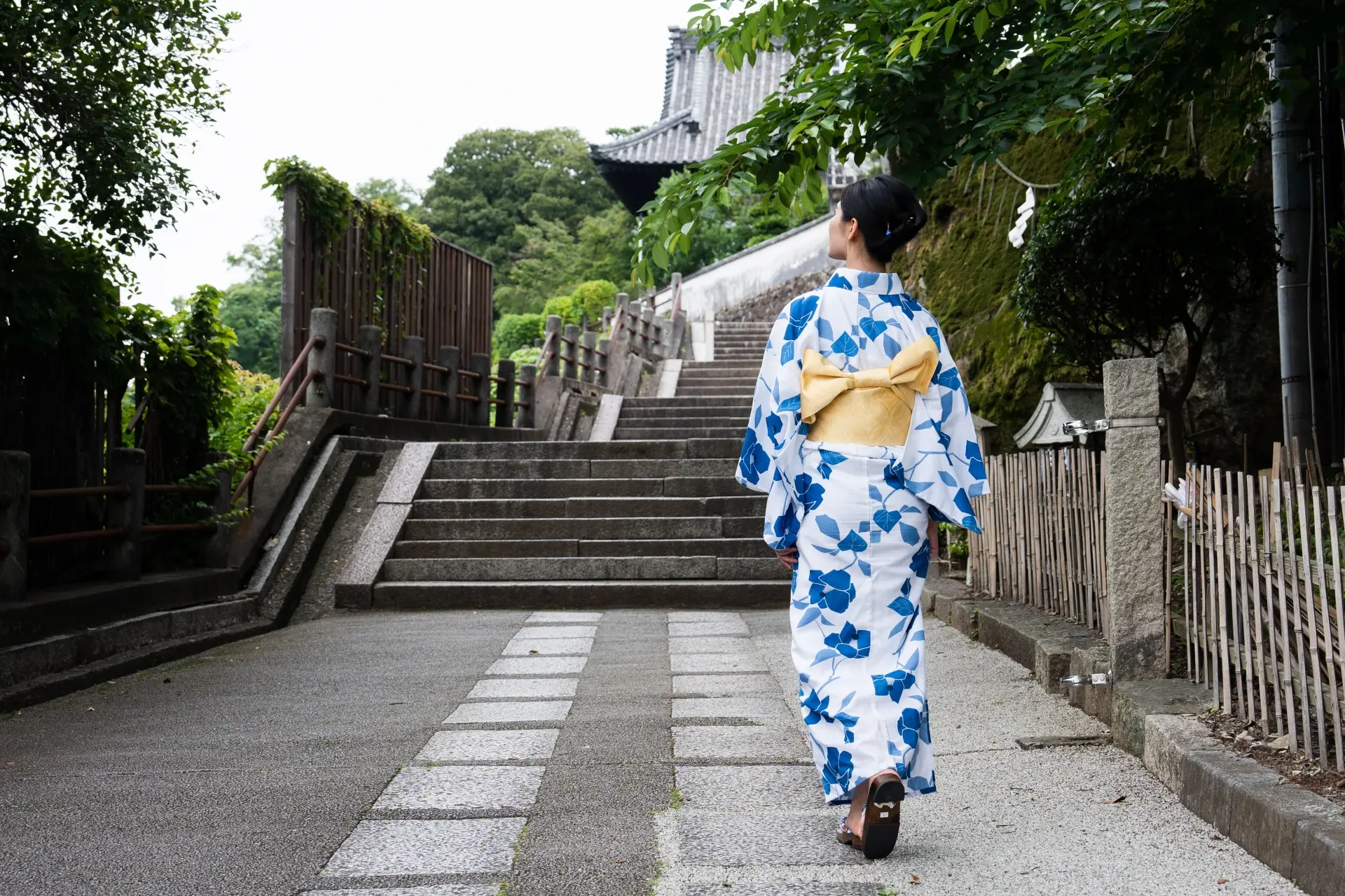 Kimono VS. Yukata: Explaining The Key Differences