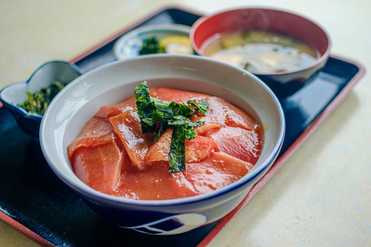 Toyosu Market and Tsukiji Guide: Where to Eat Breakfast in the New Year