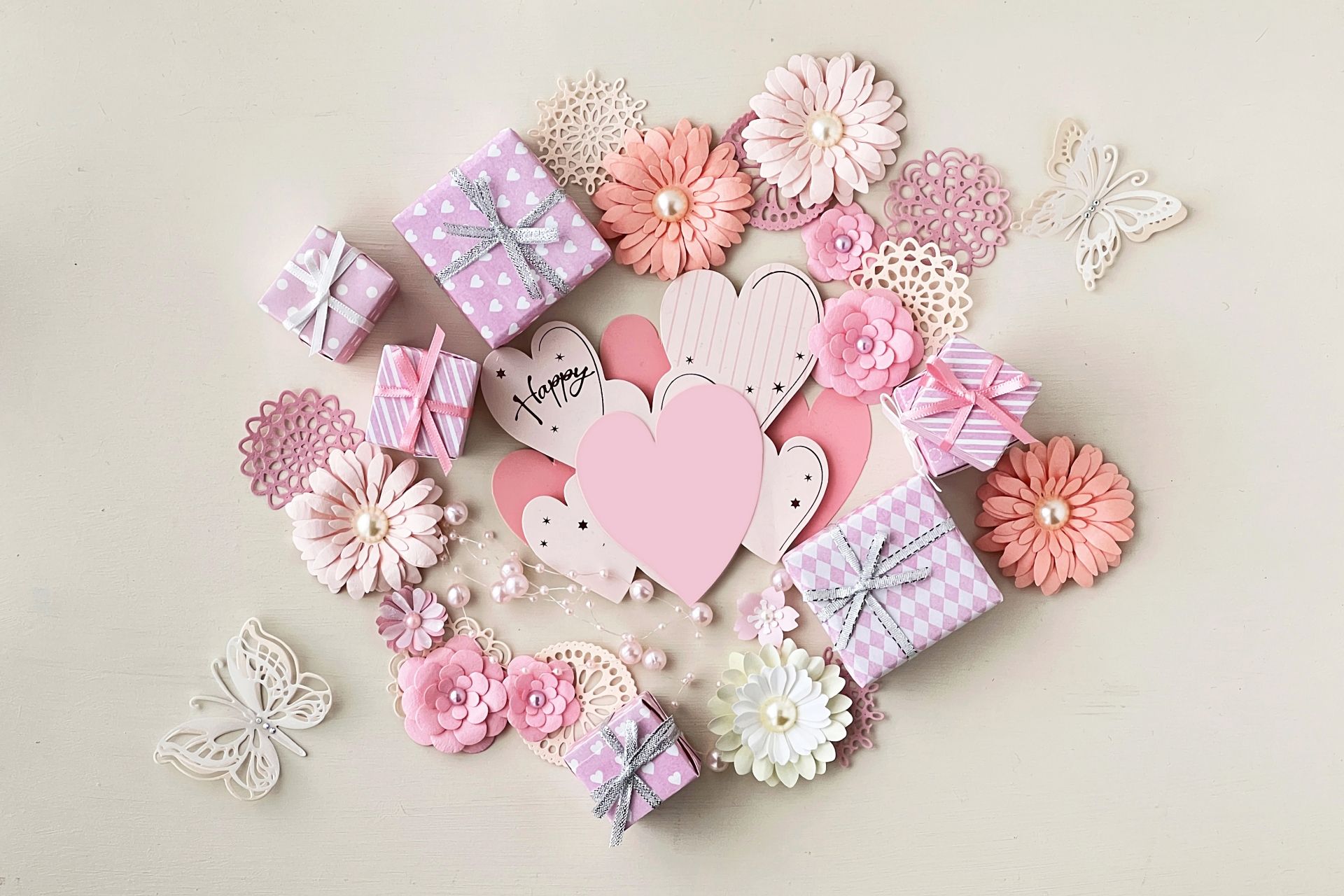 What Does "Okini" Mean? Explaining How It's Used & Related Expressions