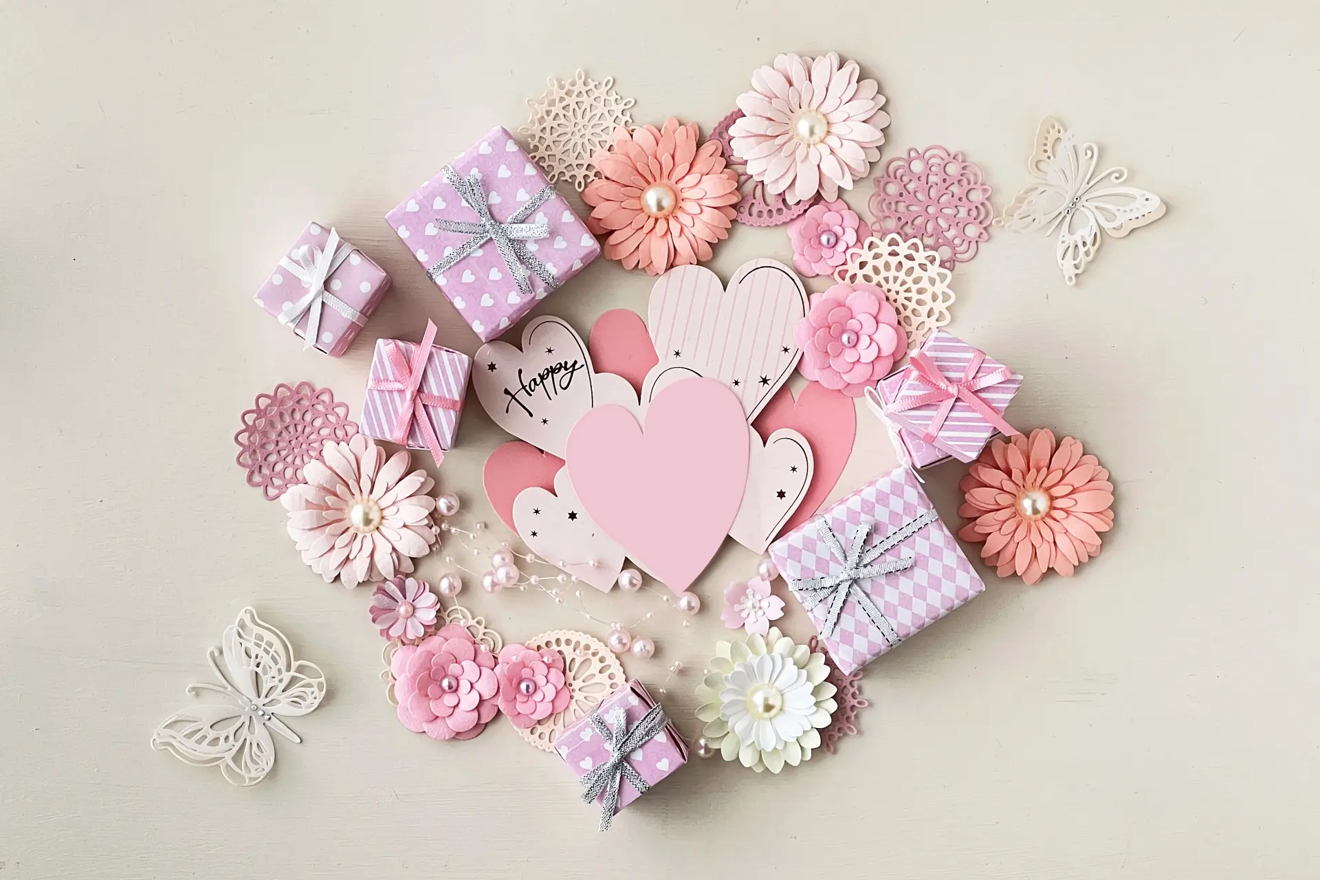 What Does "Okini" Mean? Explaining How It's Used & Related Expressions