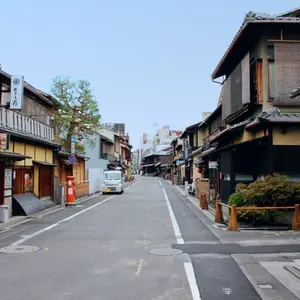 Hanami Koji Street