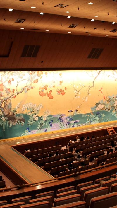 東京で歌舞伎を観るならこの劇場!英語ガイドについても紹介