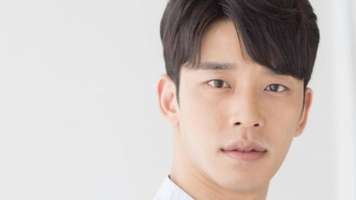 Korean actor Seol Jung Hwan