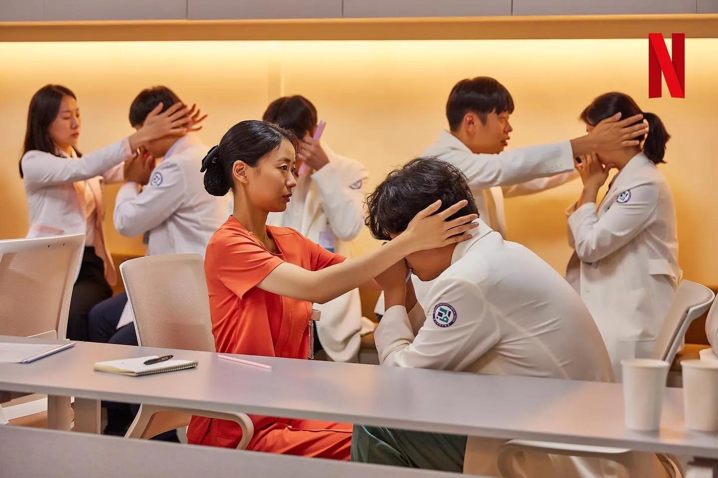 a daily dose of sunshine kdrama review netflix lee e dam