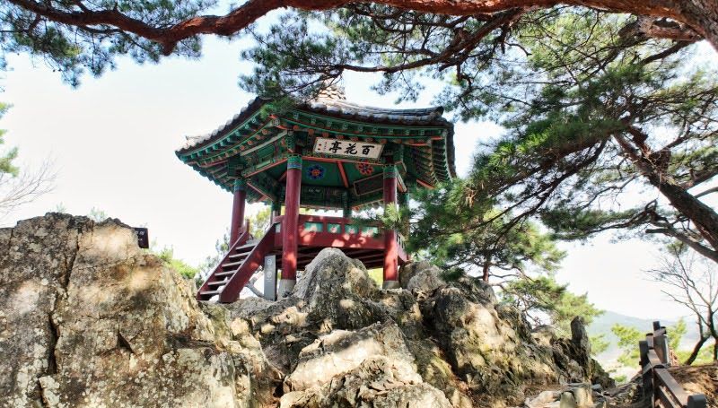 kdrama filming locations in buyeo for a trip outside of seoul nakhwaam rock busosanseong fortress