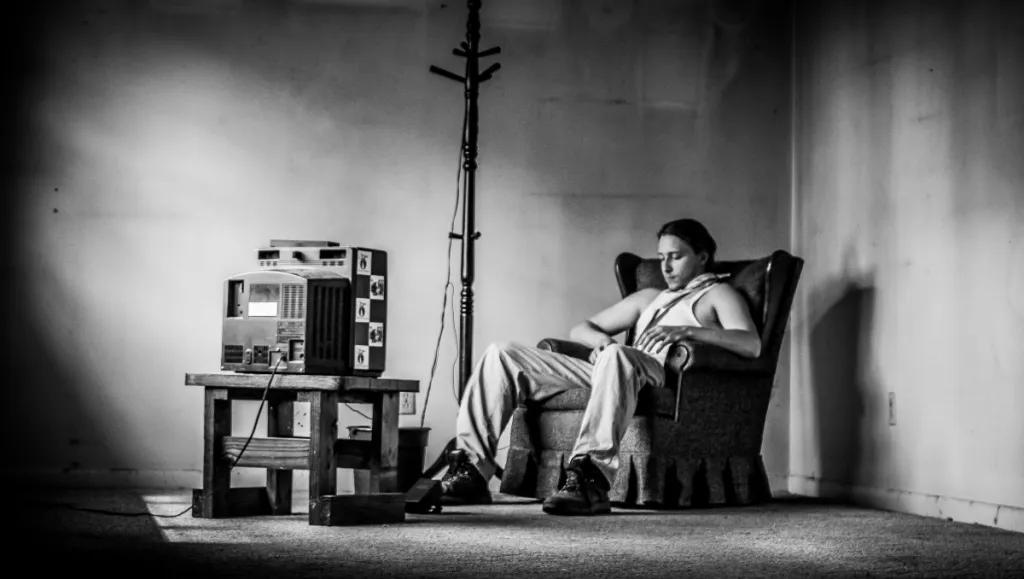 Modern Day Silent Film “SHUCKS” Unlocks Neverending Layers Of Imagery | Short Film Review With Spoilers