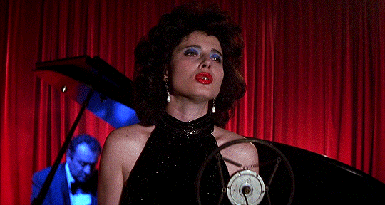 blue velvet directed by david lynch 
