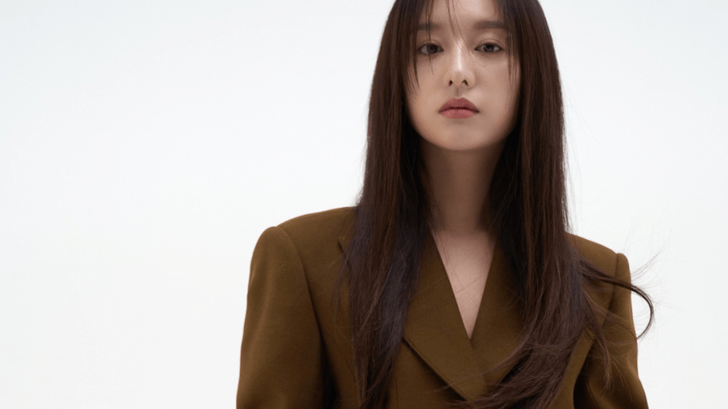 Korean actress profile Kim Ji Won