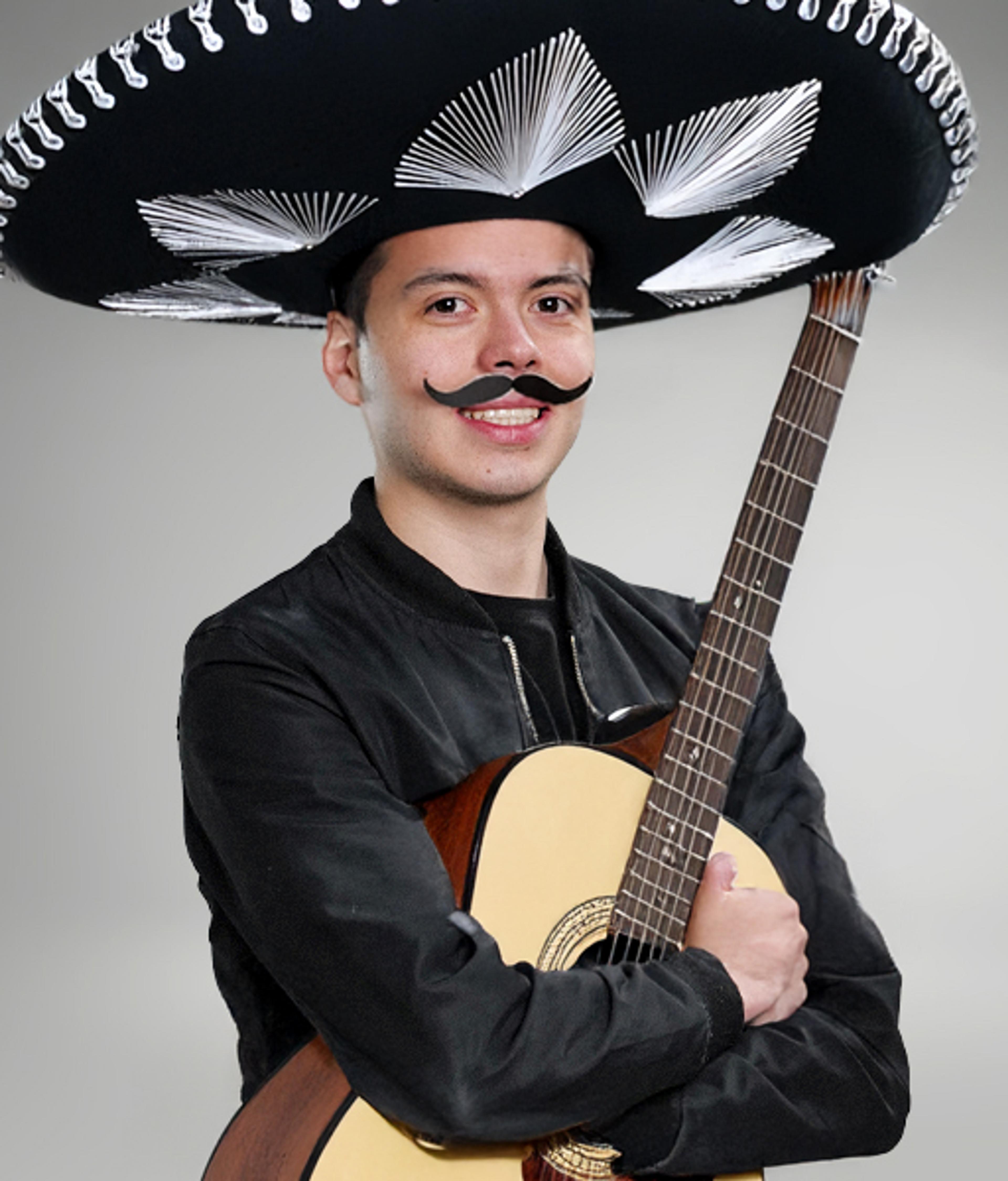 Sebastian Carmona alternate