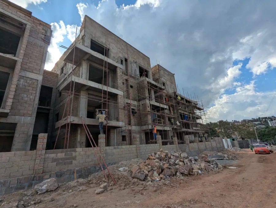 Azalea Apartments photo 5