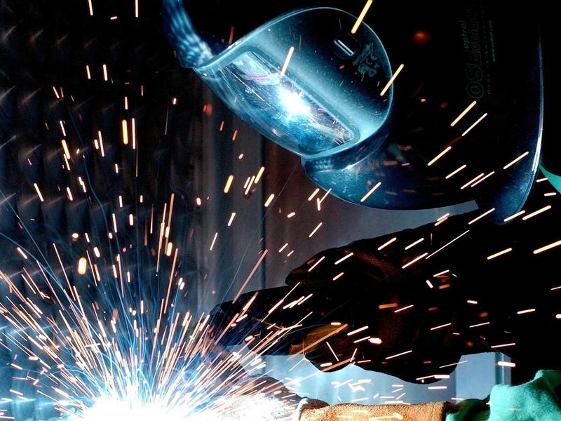 Boosting Sales in Manufacturing: Key Strategies with Rifbid