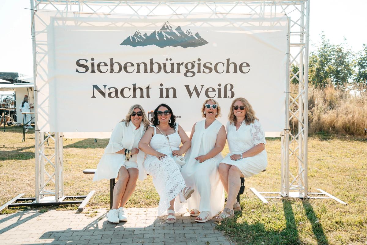 ZORABIA 2026 – Siebenbürgische Nacht in Weiß – Bild 1