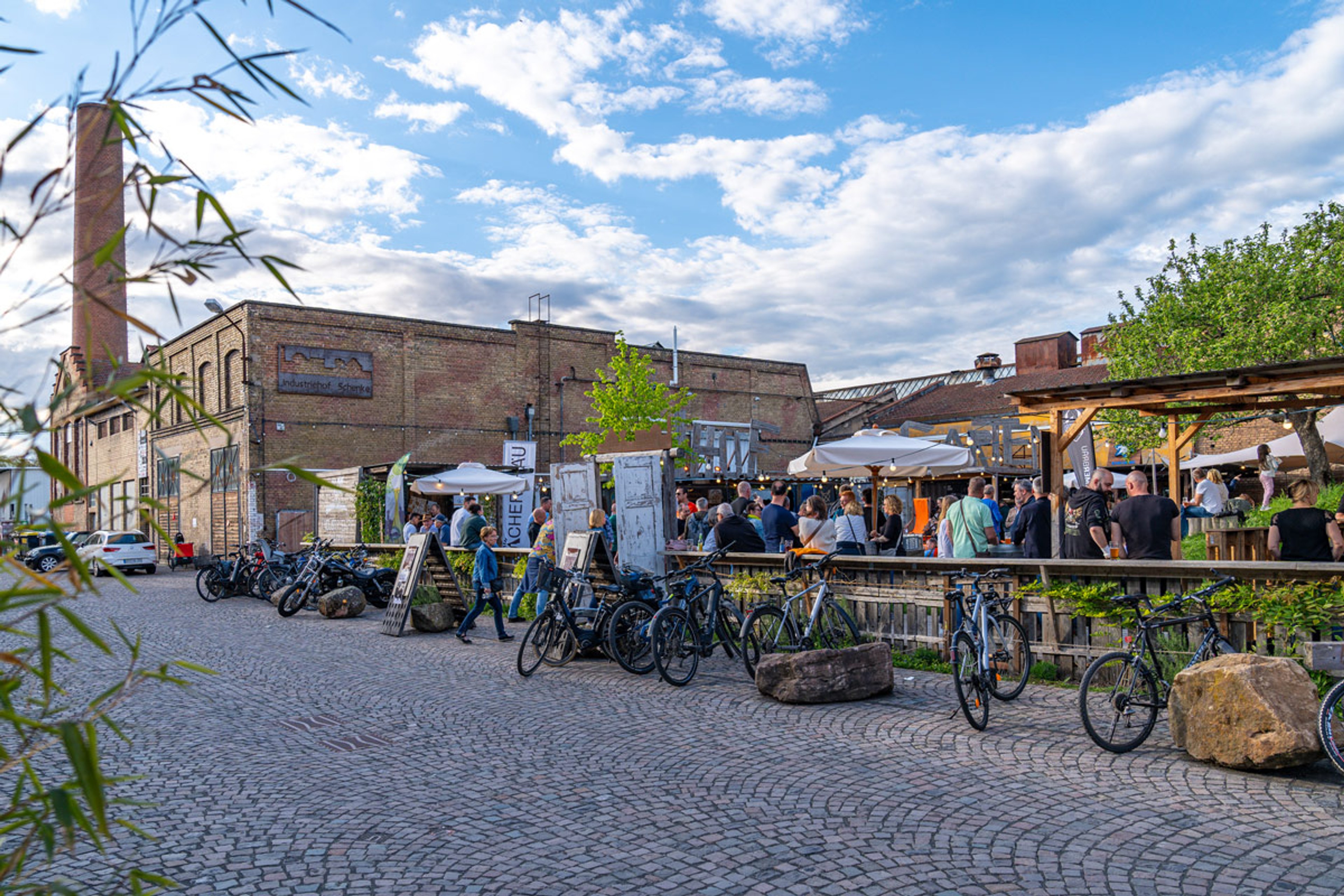 Events im Industriehof Garten & Walzensaal im Mai